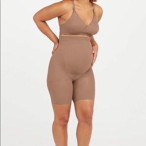 SPANX Sara Blakely Mama! Shorts 69467-22 Café au lait￼ Maternity Women’s Size B